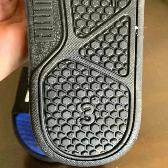 Puma slides size 3 - Picture 3 of 3